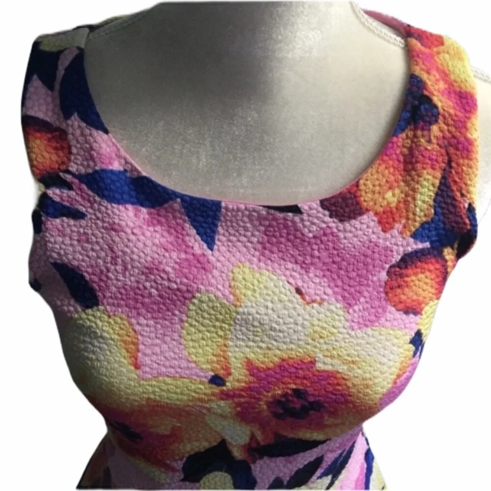 EVERLY Pink Floral Dress Fit Flare Small NWT Sleeveless Barbiecore Easter Spring - Picture 2 of 8